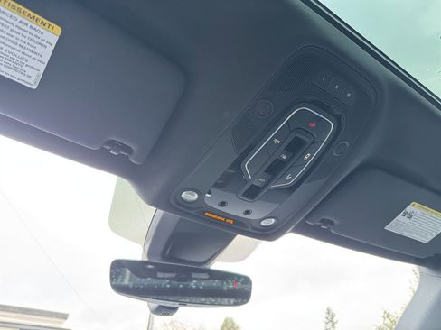 Used 2018 Audi SQ5 Premium Plus w/ Navigation Package image 31