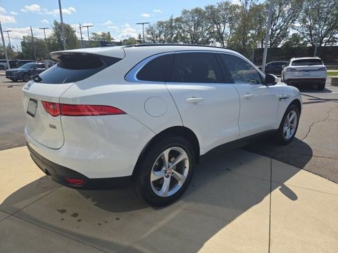 Used 2020 Jaguar F-PACE Premium image 12
