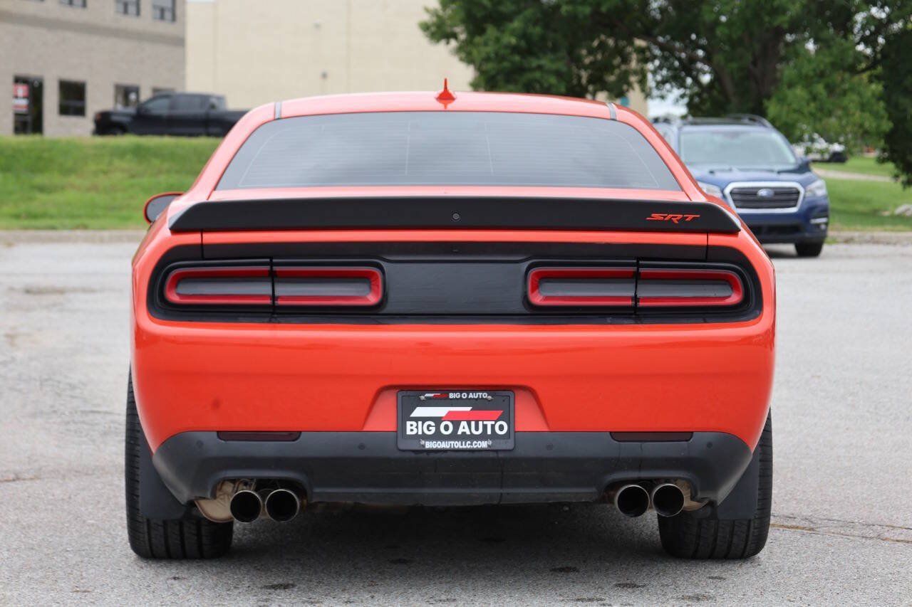 Used 2016 Dodge Challenger SRT Hellcat RWD image 10