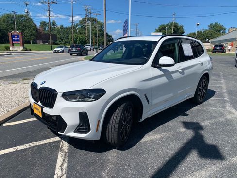 Used 2024 BMW X3 xDrive30i w/ M Sport Package AWD/4WD image 3