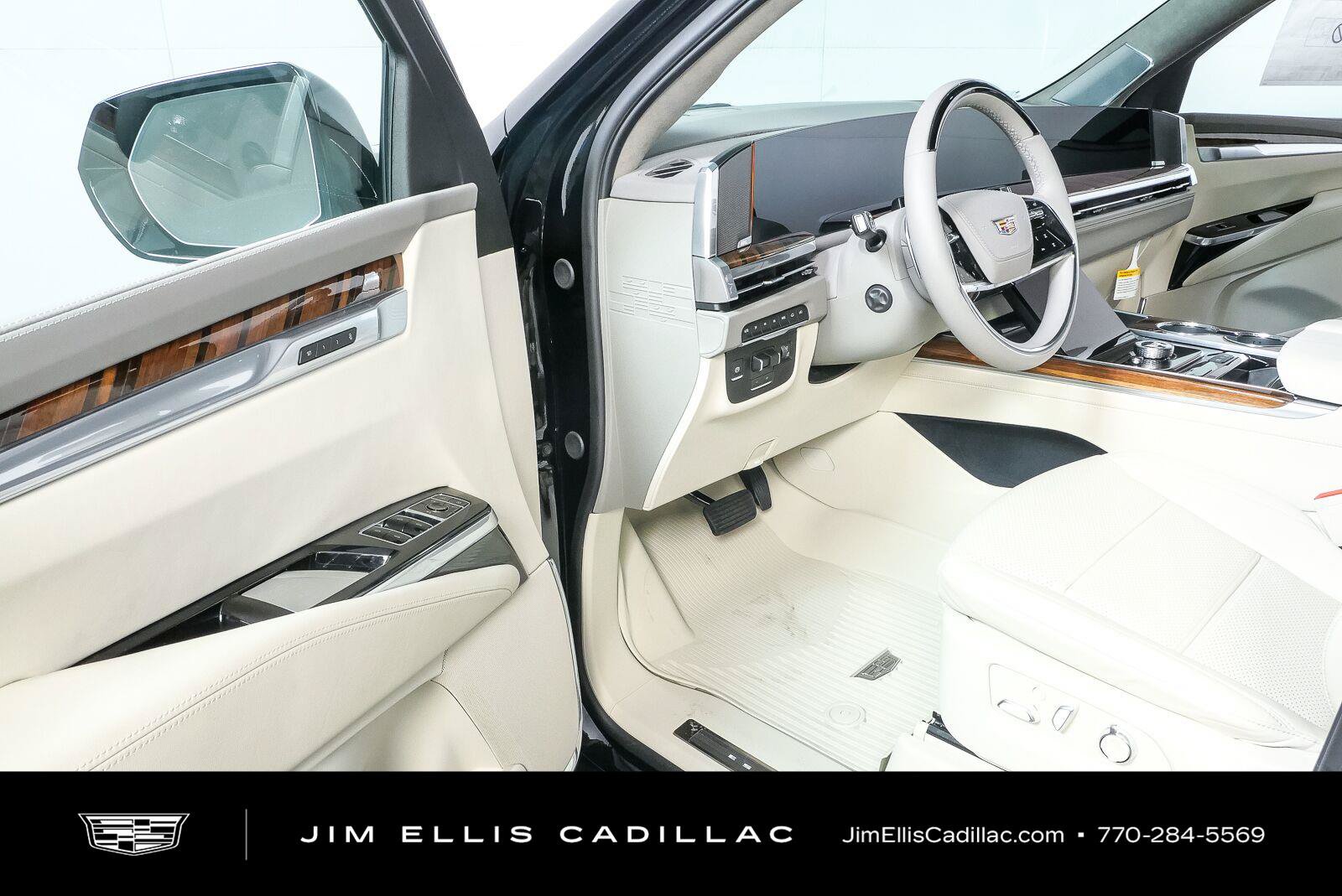 New 2027 Cadillac Escalade Platinum Sport w/ LPO, ONYX Package AWD/4WD image 8