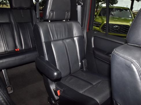 Used 2017 Lincoln Navigator L Select AWD/4WD image 22