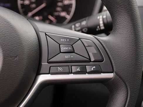 Used 2025 Nissan Altima 2.5 SV FWD image 12