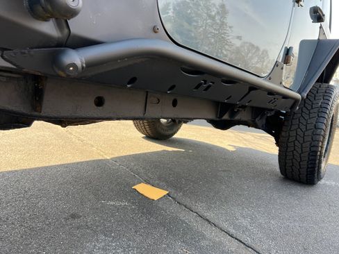 Used 2015 Jeep Wrangler Unlimited Rubicon w/ Dual Top Group AWD/4WD image 20