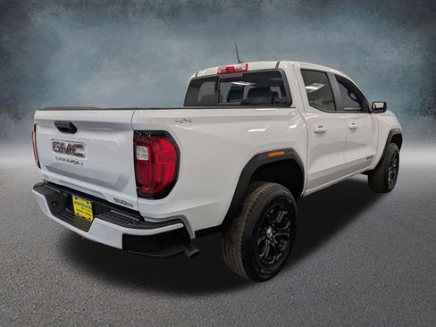 Used 2023 GMC Canyon Elevation w/ Convenience Package AWD/4WD image 4
