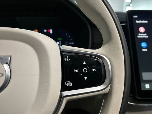 New 2026 Volvo XC90 T8 Ultra w/ Protection Package Premier AWD/4WD image 17