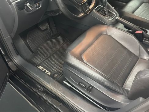 Used 2015 Volkswagen Jetta SEL FWD image 26