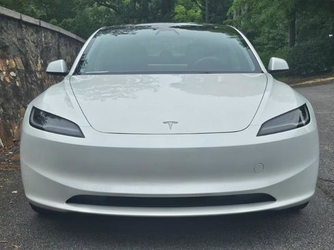 Used 2024 Tesla Model 3 Standard Range RWD image 6