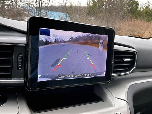 Used 2023 Ford Explorer XLT w/ Equipment Group 202A image 13