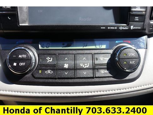 Used 2018 Honda Pilot Touring image 17