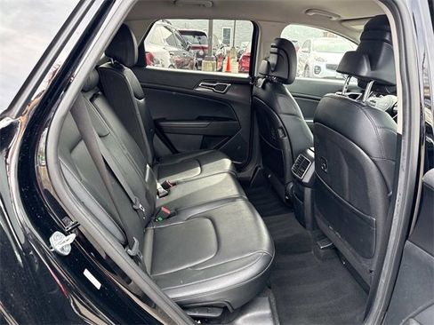 Used 2023 Kia Sportage EX image 11