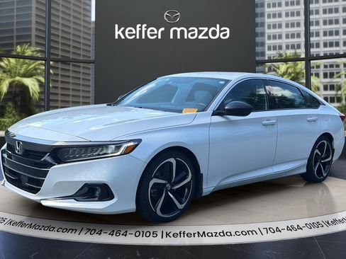 Used 2022 Honda Accord Sport image 3