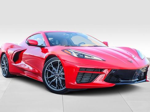 Used 2024 Chevrolet Corvette Stingray Premium Cpe w/ 3LT RWD image 2