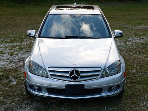 Used 2010 Mercedes-Benz C 300 Sedan image 19