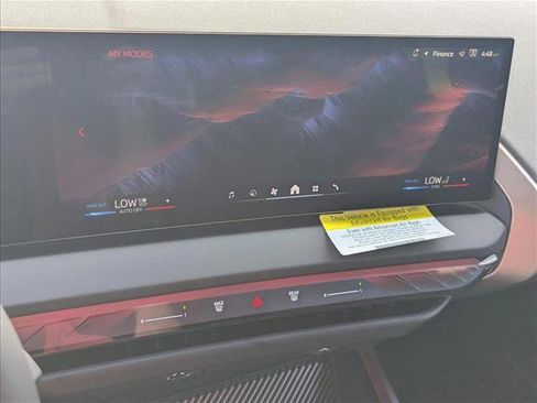 Used 2025 BMW X3 xDrive30i image 11