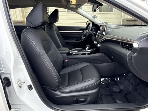 Used 2020 Nissan Altima 2.5 Platinum image 27