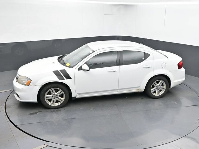 Used 2013 Dodge Avenger SXT FWD image 16