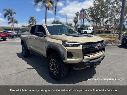 Used 2024 Chevrolet Colorado ZR2 w/ Technology Package AWD/4WD image 8