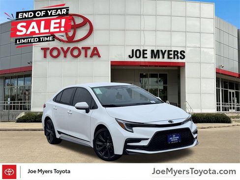 Used 2025 Toyota Corolla SE image 1