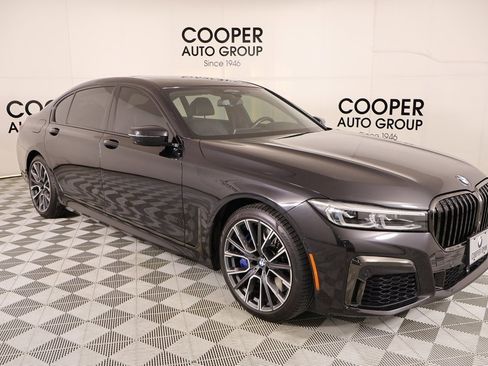 Used 2021 BMW 750i xDrive w/ Executive Package image 1