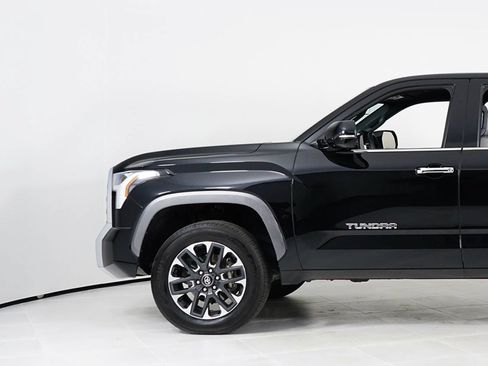 Used 2025 Toyota Tundra Limited AWD/4WD image 11