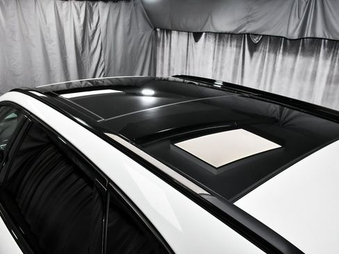 Used 2024 Jaguar F-PACE R-Dynamic S image 77