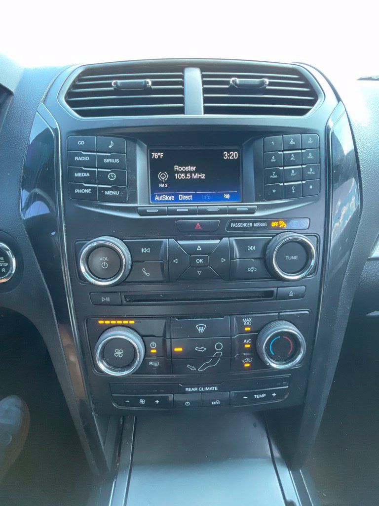 Used 2016 Ford Explorer XLT AWD/4WD image 14