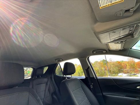 Used 2021 Chevrolet Equinox LT image 16