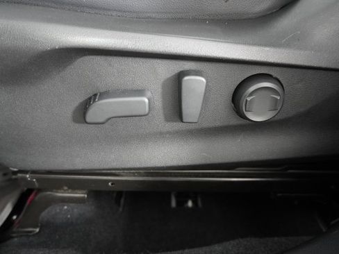 Used 2020 Subaru Forester Limited image 21