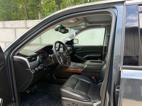 Used 2020 Chevrolet Tahoe Premier AWD/4WD image 2
