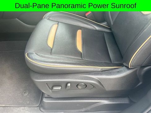 Used 2023 GMC Yukon XL AT4 image 21