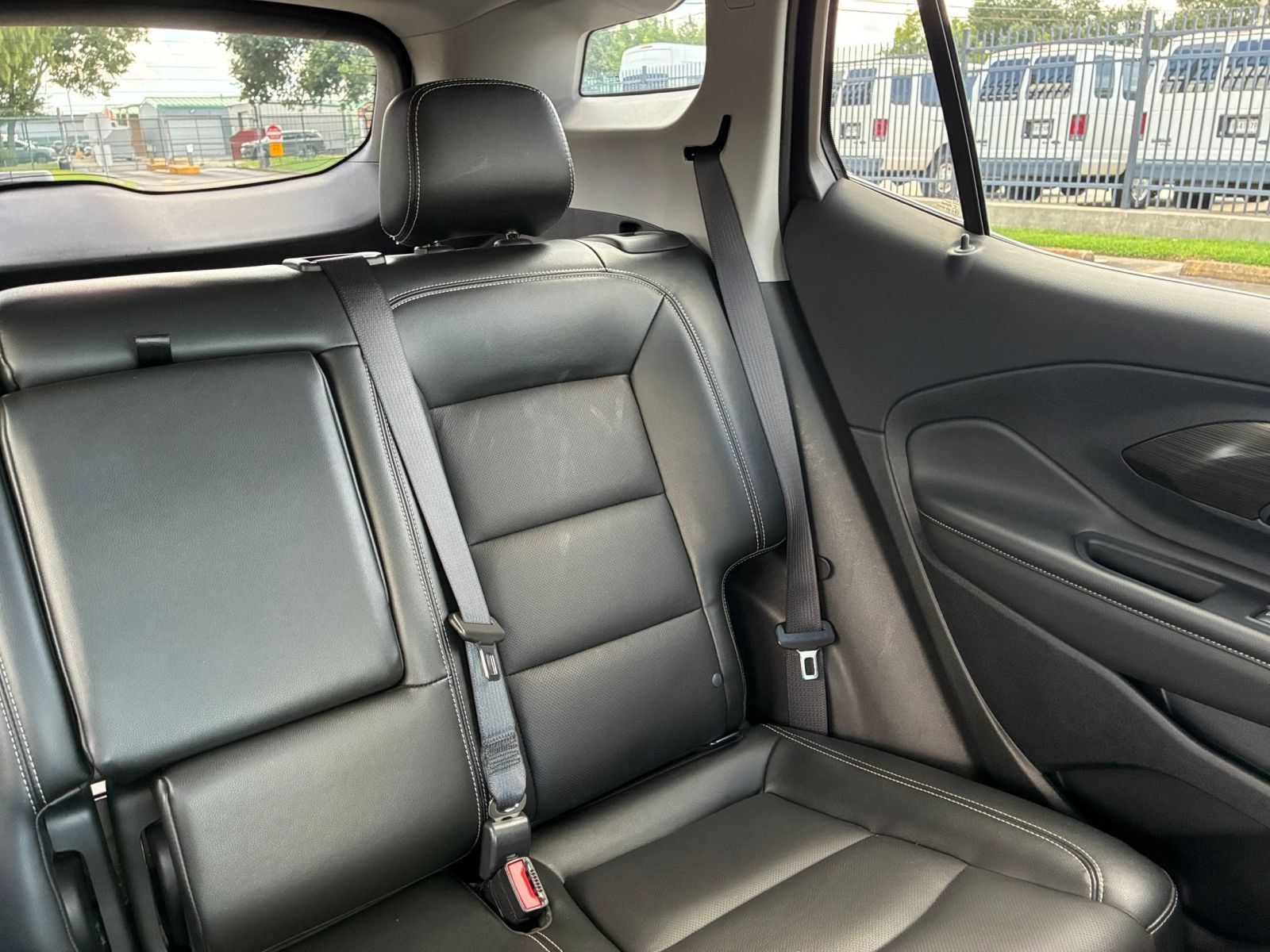 Used 2024 GMC Terrain SLT AWD/4WD image 38