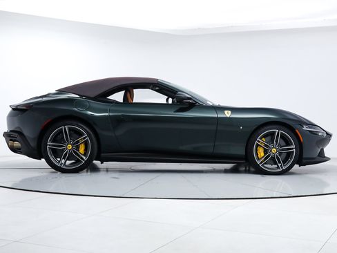 Certified 2025 Ferrari Roma Spider RWD image 11