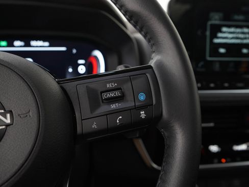 Used 2023 Nissan Rogue Platinum AWD/4WD image 28