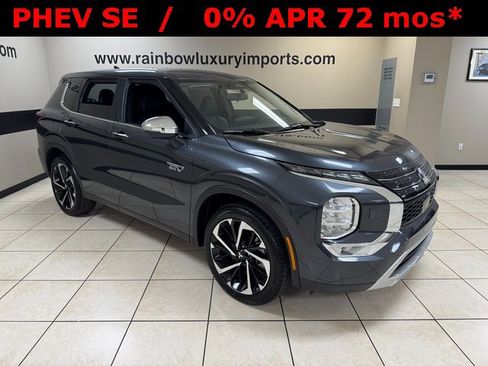 New 2025 Mitsubishi Outlander SE image 1