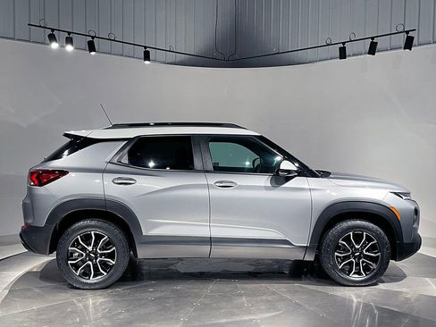 Used 2023 Chevrolet TrailBlazer ACTIV w/ Convenience Package image 10