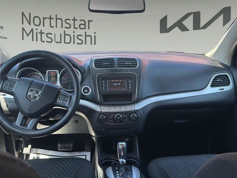 Used 2019 Dodge Journey SE w/ Blacktop Package FWD image 10
