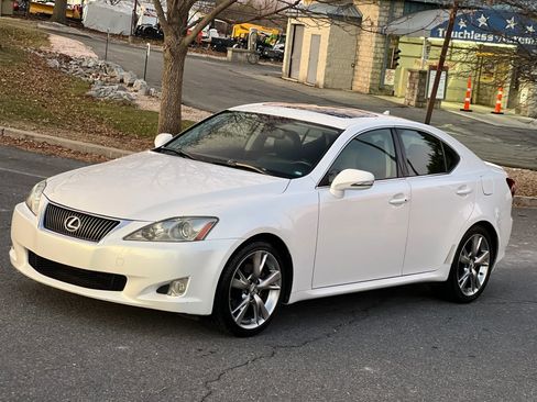 Used 2010 Lexus IS 250 image 1