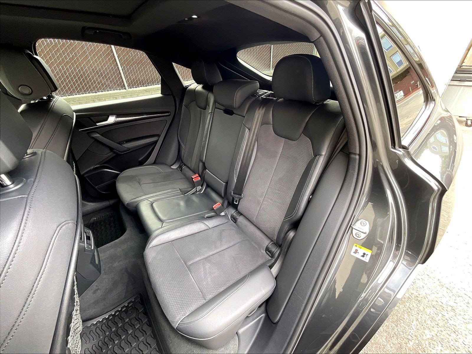 Used 2022 Audi SQ5 Prestige AWD/4WD image 25