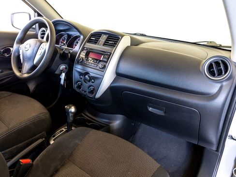 Used 2016 Nissan Versa SV image 28