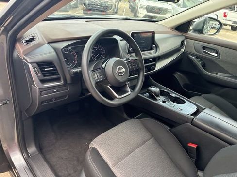Used 2023 Nissan Rogue SV FWD image 18