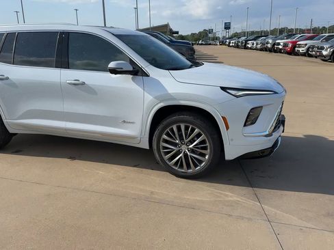 New 2026 Buick Enclave Avenir w/ Super Cruise Package FWD image 2