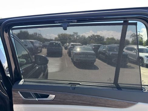 Used 2025 Volkswagen Atlas SEL Premium R-Line image 50