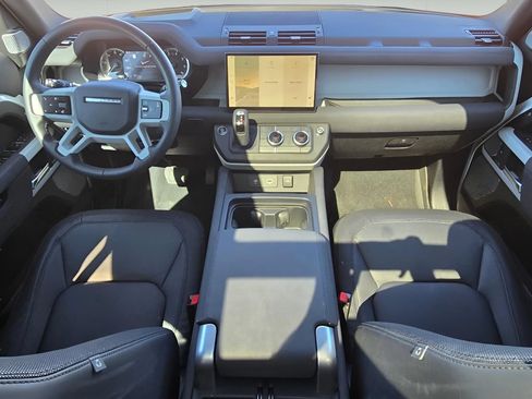 Used 2023 Land Rover Defender 130 X-Dynamic SE AWD/4WD image 19