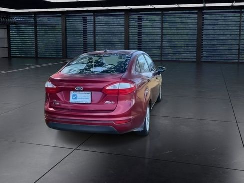 Used 2015 Ford Fiesta SE w/ Comfort Package image 8