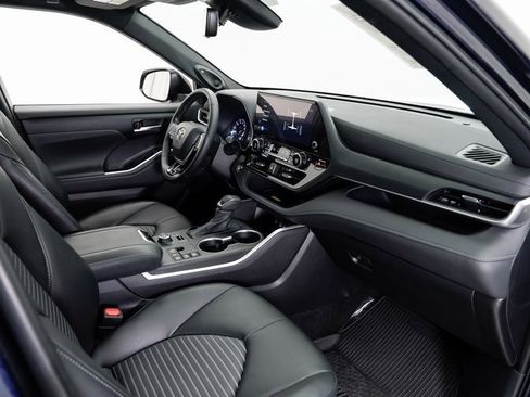 Used 2023 Toyota Highlander XSE image 21