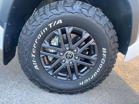 Used 2024 Toyota Tundra SR5 w/ SR5 Convenience Package image 9