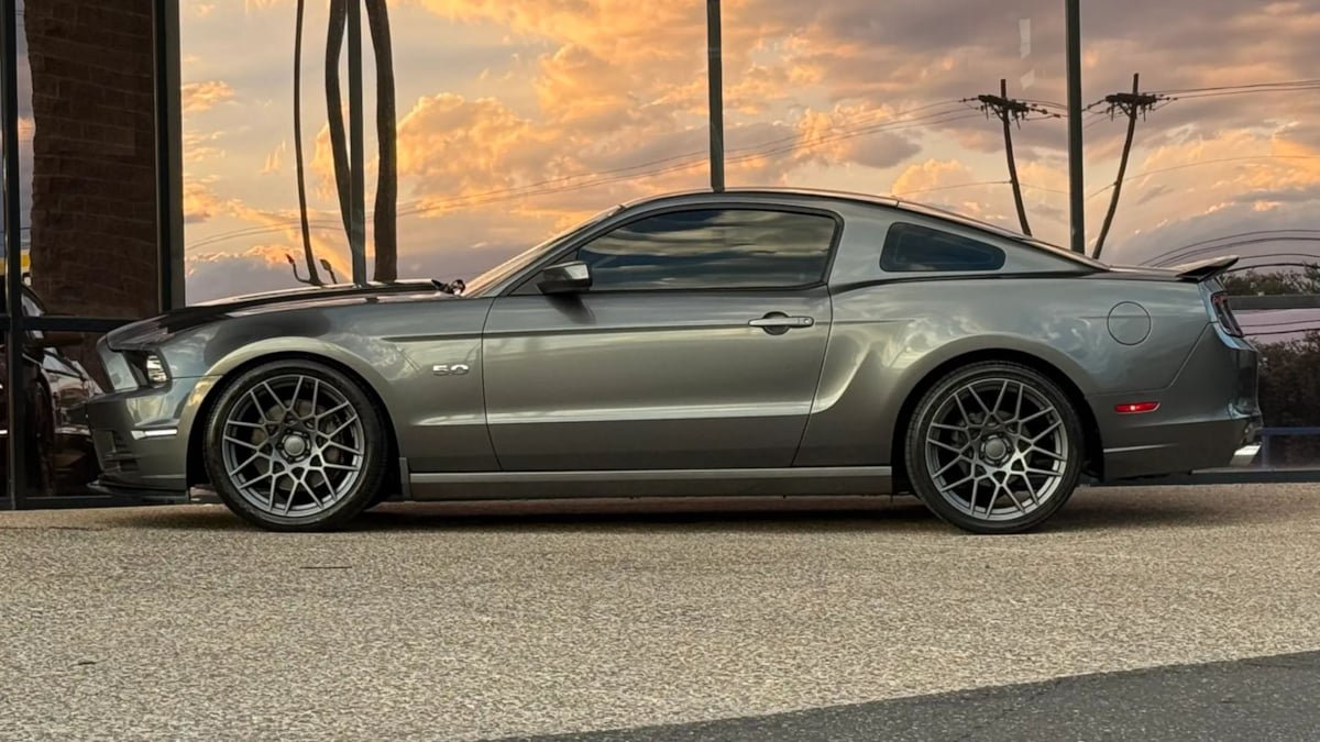 Used 2014 Ford Mustang GT w/ Brembo Brake Package RWD image 5
