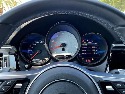 Used 2021 Porsche Macan S AWD/4WD image 12