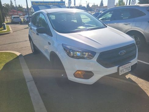 Used 2019 Ford Escape S FWD image 1